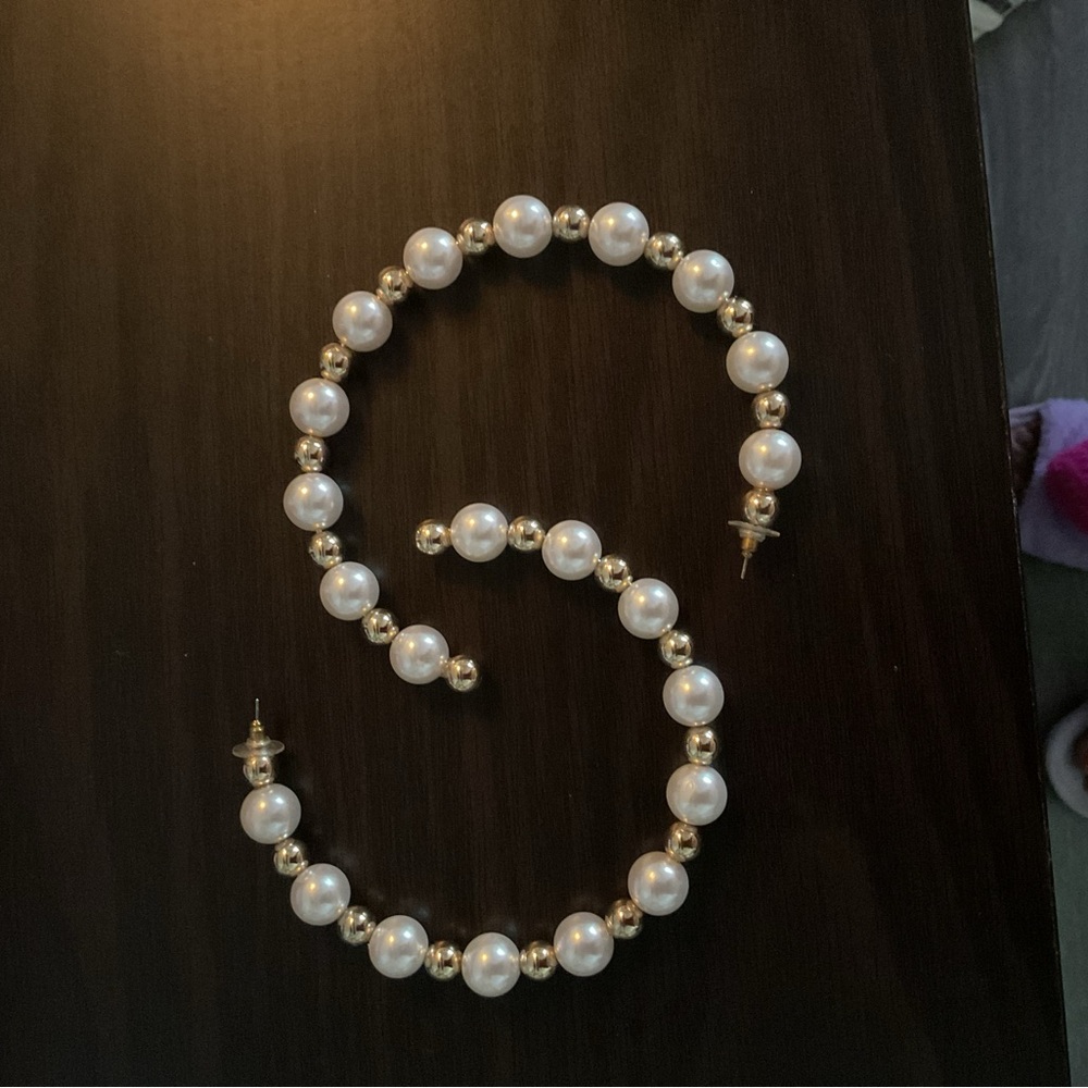 Elegant Pearl and Gold Beaded Earrings